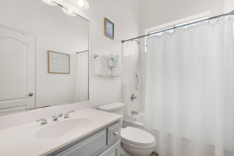 Bathroom, Ocean Breeze Cottage, Okaloosa