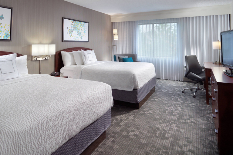 Bedroom 3, Courtyard by Marriott Atlanta Alpharetta, Fulton