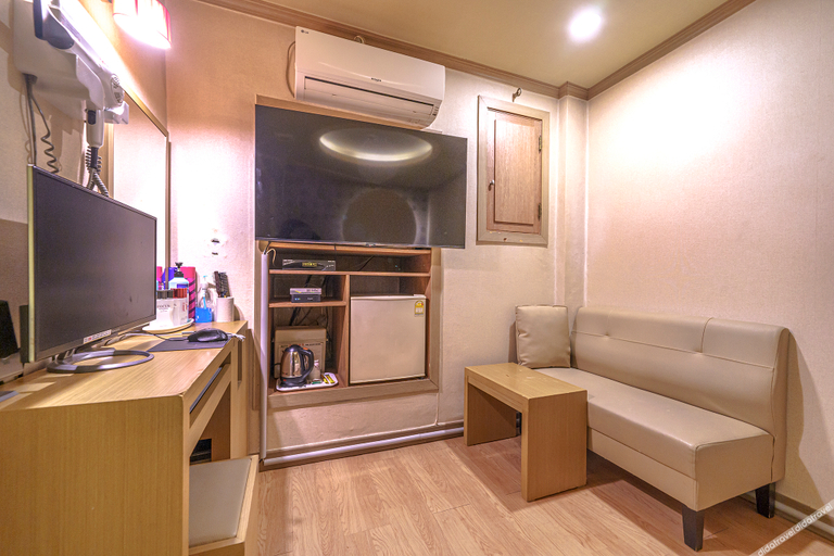 Others 5, Myeonmok Ritz, Jungnang