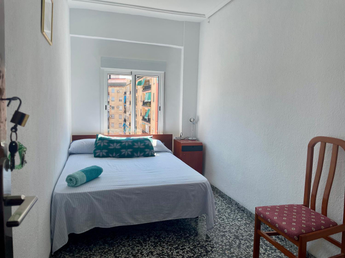 Others 5, private room in shared apartment Valencia WorkStay, Valencia