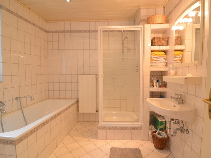 Bathroom 3, Veltenhaus Historic Retreat, Vulkaneifel