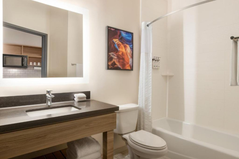 Bathroom 4, Candlewood Suites MORRISTOWN WEST by IHG, Hamblen