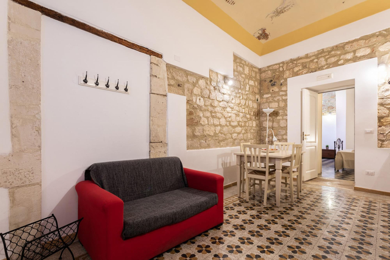 Room 4, Salomone Apartment 16 by Wonderful Italy, Syracuse
