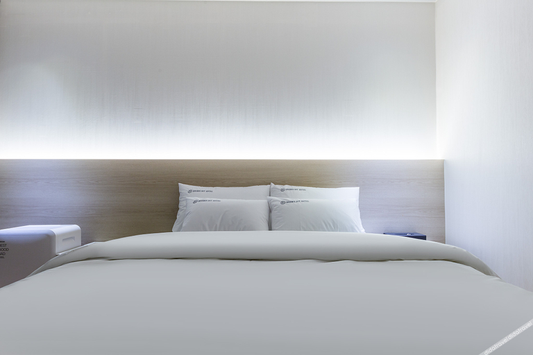 Bedroom 3, Daejeon Station Brown Dot, Daedeok