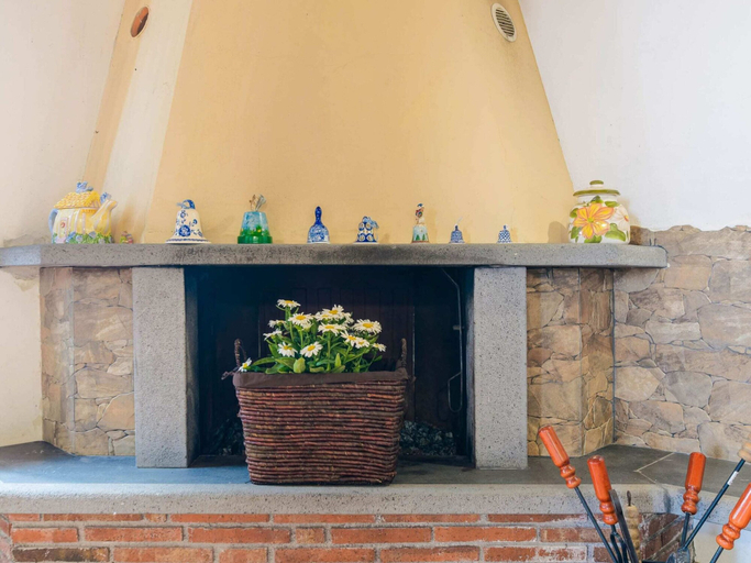 Dining 3, Charming Villa With Pool and Panoramic Surroundings, Catania