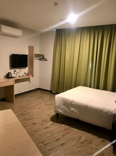 Bedroom 5, Yes Luxury Hotel, Bentong