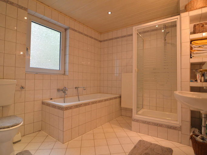 Bedroom 3, Very comfortable house with bathrooms and a garden, Vulkaneifel