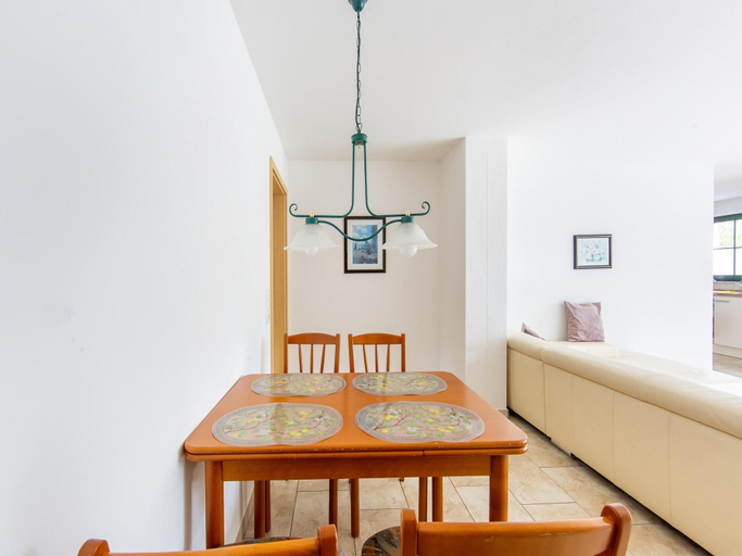 Dining 4, Holiday Home With Terrace, Hildburghausen