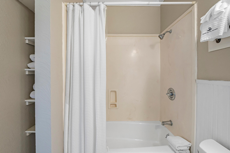 Bathroom 3, Ole River Cottage, Escambia