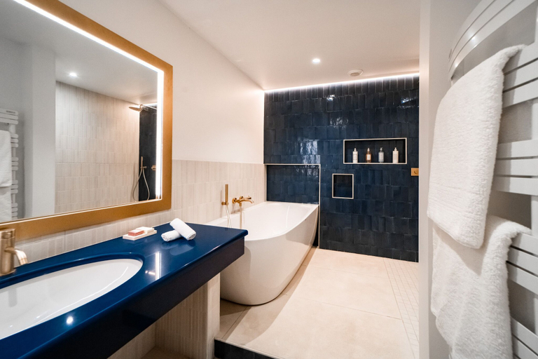 Bathroom 5, Les Frères Ibarboure, Pyrénées-Atlantiques