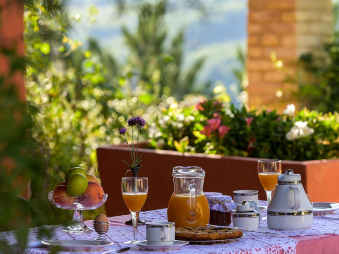 Food & Drinks 4, Fabulous Holiday Home With Wifi in Monte San Martino Italy, Macerata