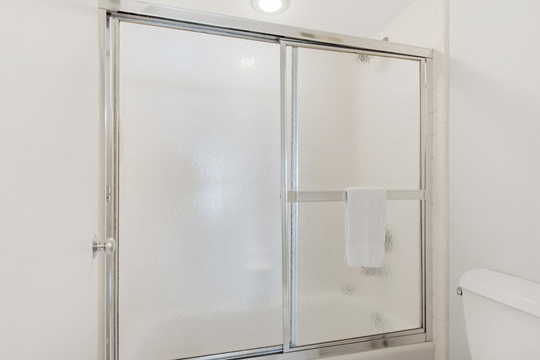 Bathroom 4, Tristan Towers Unit 10A, Escambia