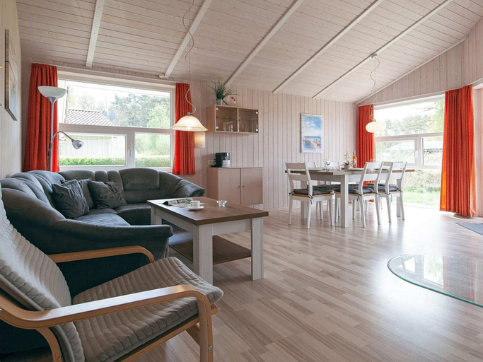 Others 4, Holiday Home in GrÃ¶mmitz, Ostholstein
