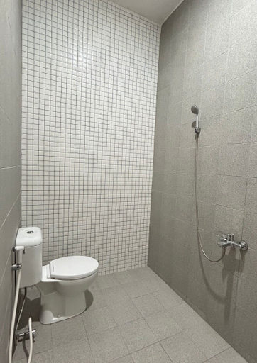 Bathroom 5, Aero Hostel, Yogyakarta
