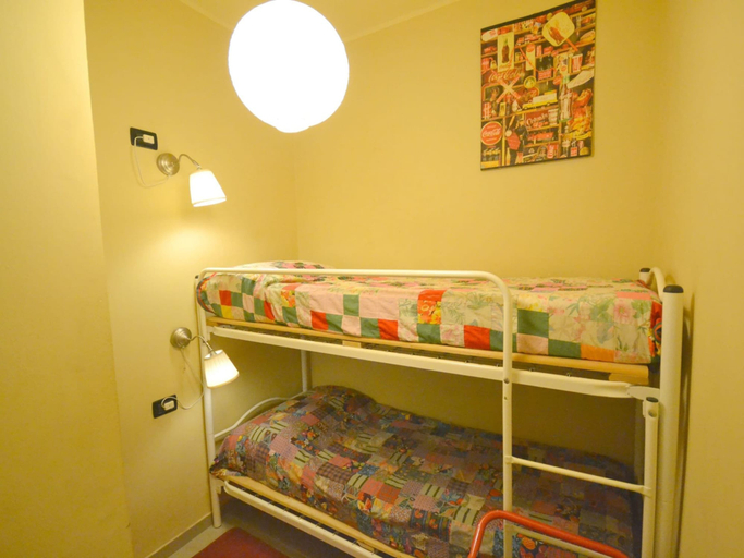 Bedroom 5, Apartment near Sea, Savona