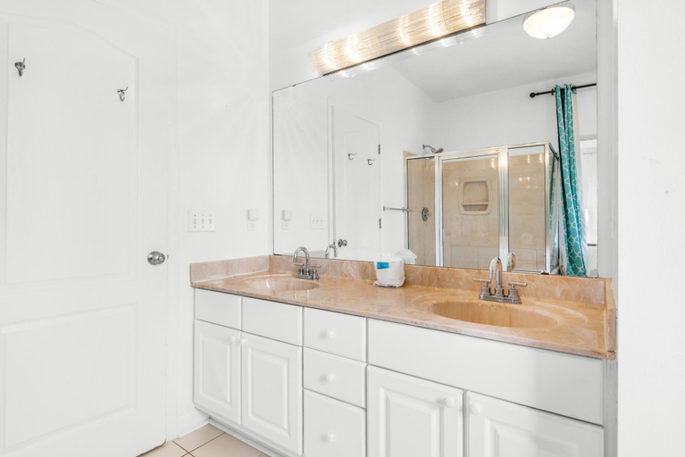 Bathroom 5, Miramar Charms, Okaloosa