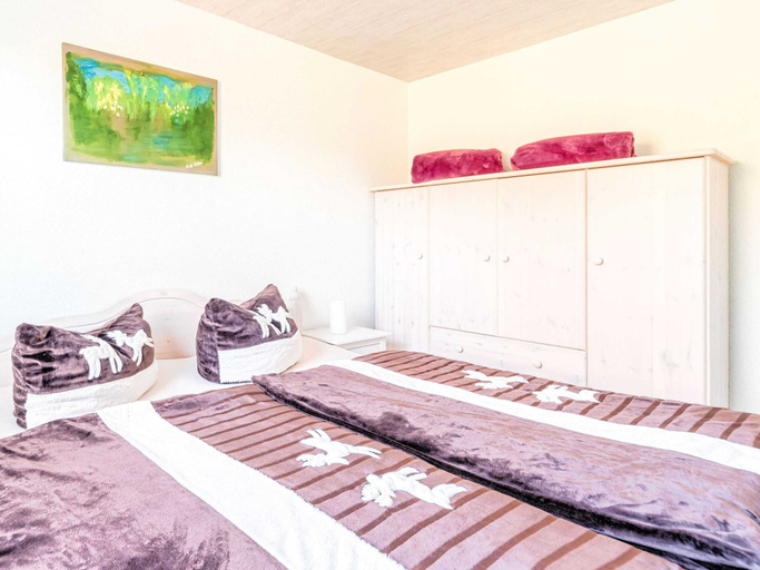 Bedroom 4, Spacious Apartment near Lake in Guntersberge, Harz