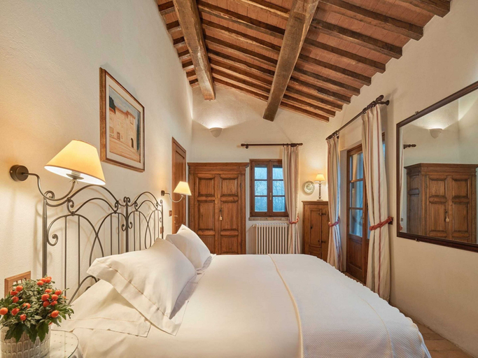 Room 2, Charming House in Tuscany With Pool, Perugia