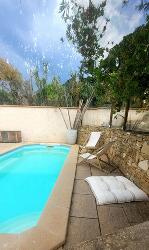 Sport & Beauty 3, Petit Cocon entre terrasse et piscine, Bouches-du-Rhône