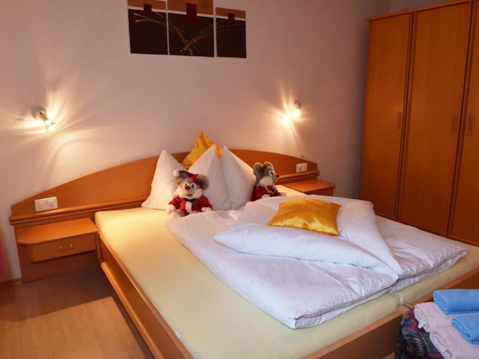 Room 2, Retreat in Samnaun Alps, Inn