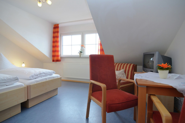 Bedroom 4, Wohnung in Rotthalmunster mit Garten, Passau