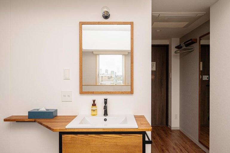 Bathroom 12