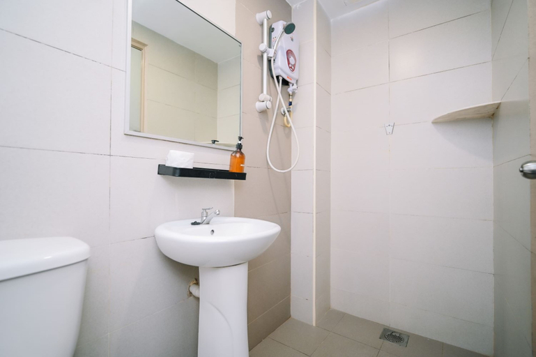 Bathroom 5, Swing & Pillows @ KL Pekeliling, Kuala Lumpur