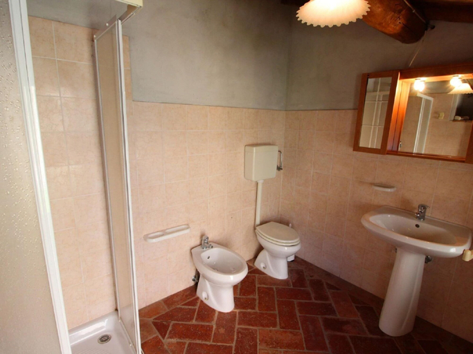 Bathroom 5, Villa in Tuscany With Pool and Valley Views, Arezzo