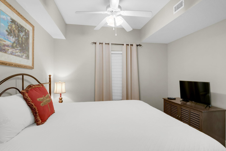 Bedroom 3, Ariel Dunes II 2006, Walton