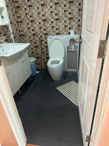 Bathroom 8