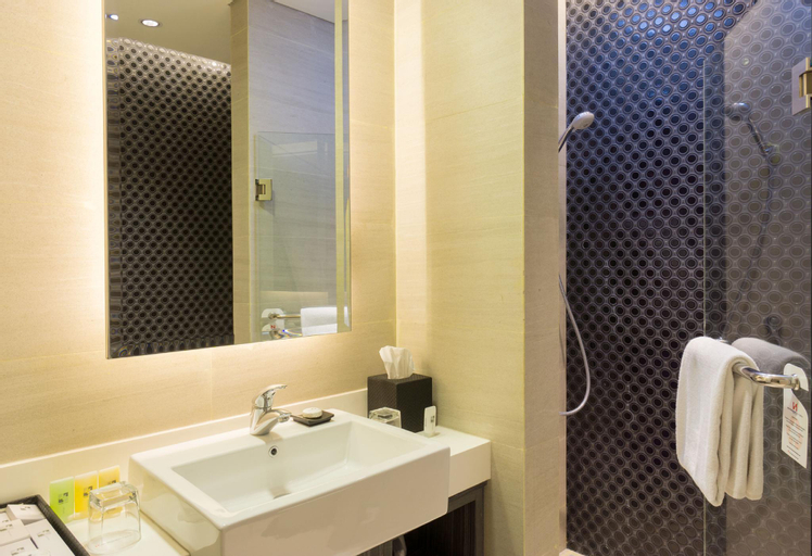 Bathroom 11