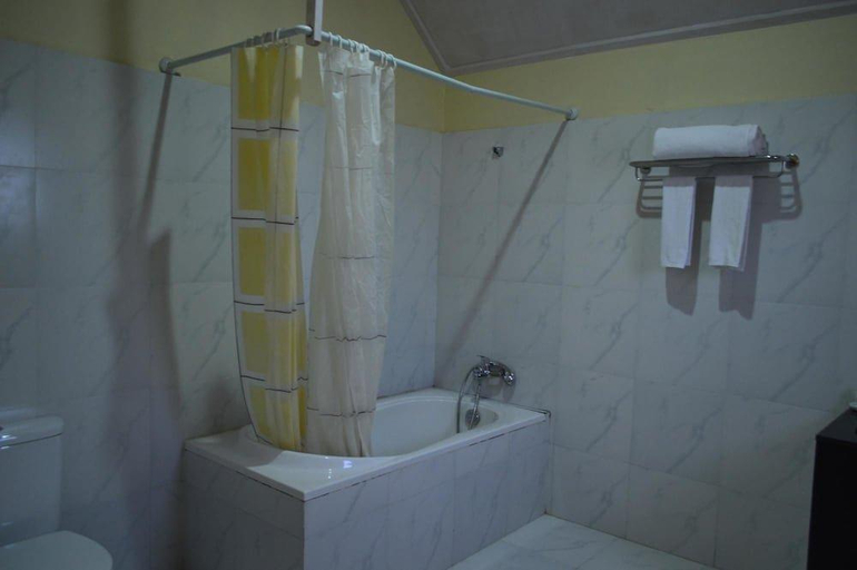 Bathroom 3, Tenzinling Resort, Lamgong