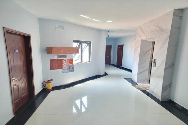Public Area 2, BNB Tropical House, District 3