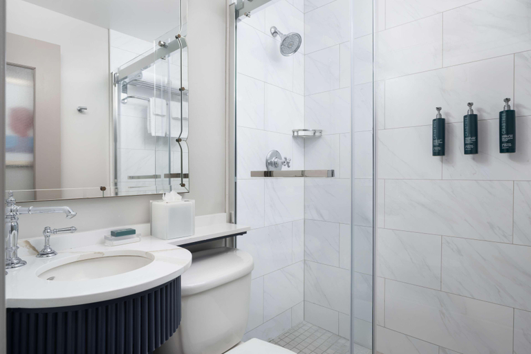 Bathroom 26