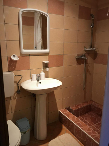 Others 5, Petofi Motel, Cristuru Secuiesc