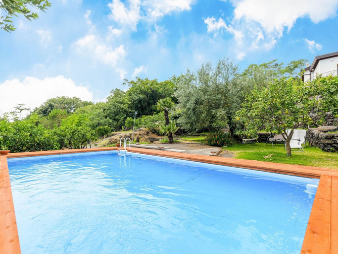 Pool, Charming Villa With Pool and Panoramic Surroundings, Catania