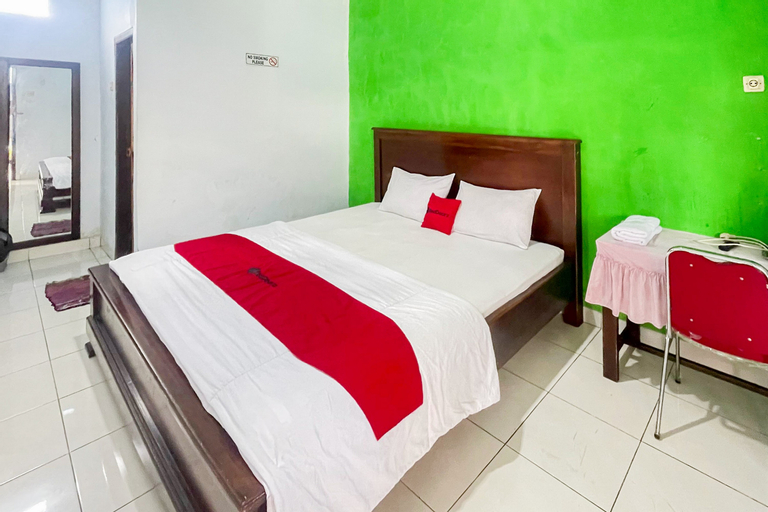 RedDoorz Seven 71 One, South Bengkulu
