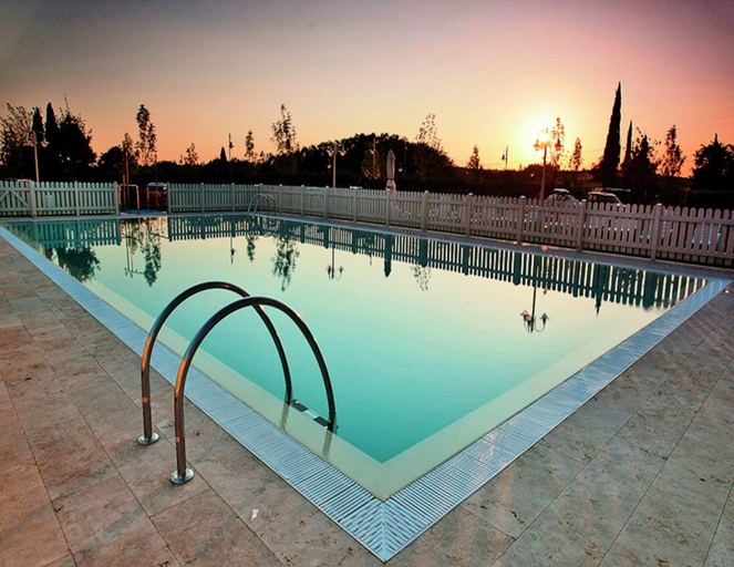 Pool 3, Apartment in Tuscany Near Chianti Vineyards, Florence
