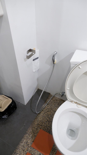 Bathroom 4, Shi-ro-i Poshtel, Hat Yai