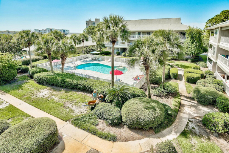 Beachwood Villas 12C, Walton