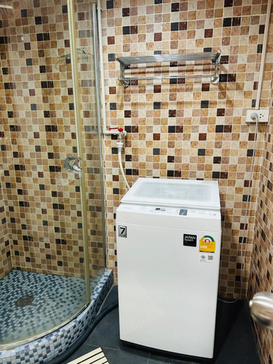 Bathroom 19