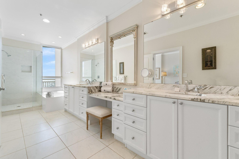 Bathroom 3, La Playa 902, Escambia