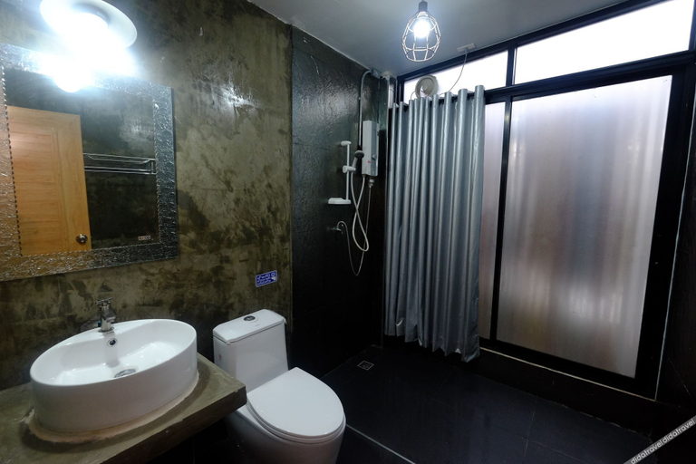 Bathroom 3, N&C Resort, Phang Khon