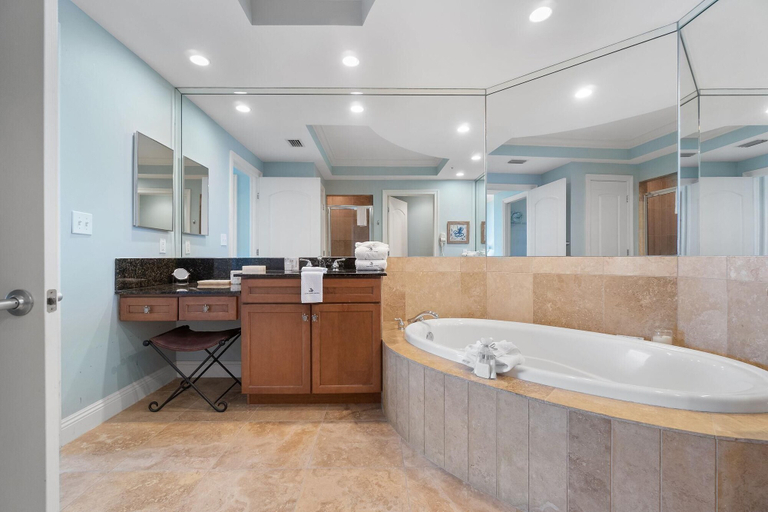 Bathroom 4, Indigo East 2002 With Private Poolside Cabana!, Escambia