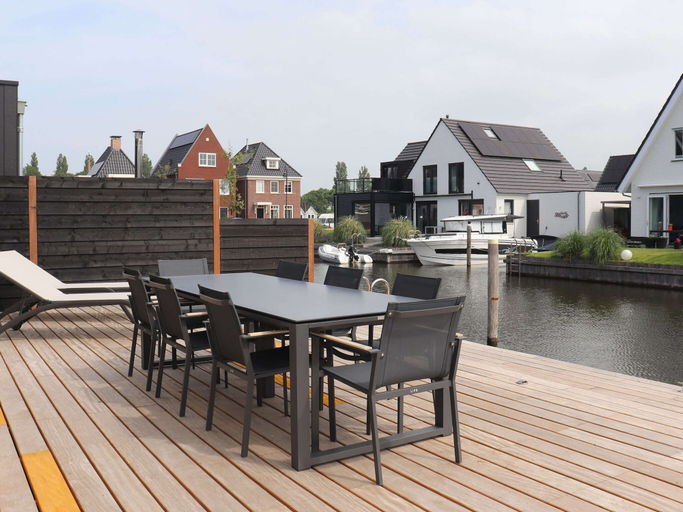Others 4, Holiday Home in Stavoren With Jetty