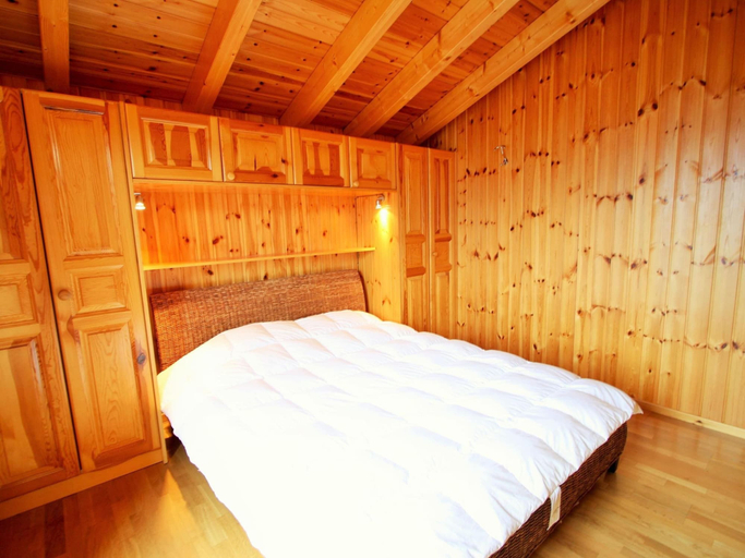 Bedroom 2, Chalet in Rhone Valley near Ski Lift, Hérens