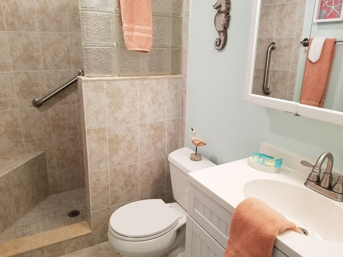 Bathroom, Pelican Inlet B115, Saint Johns