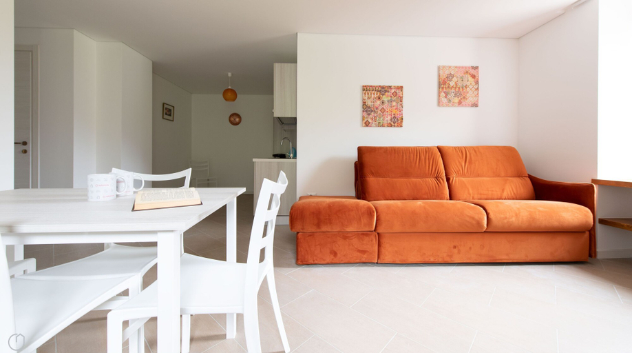 Others 5, Villa Tola - Violetto, Sondrio