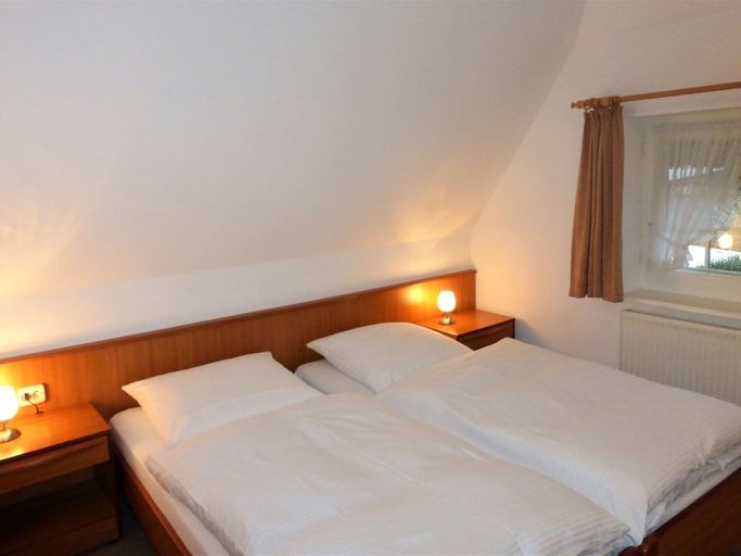 Bedroom 3, Geraumige Ferienwohnung mit Terrasse in Klutz, Nordwestmecklenburg