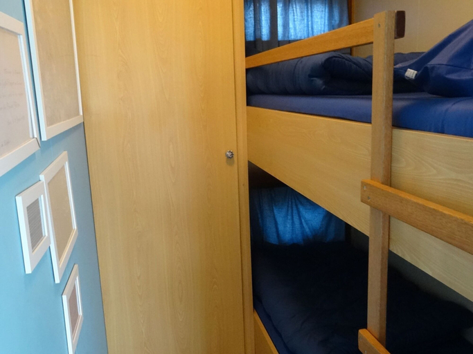 Bedroom 2, Chalet Near Drunense Dunes in Van Gogh Style, Tilburg